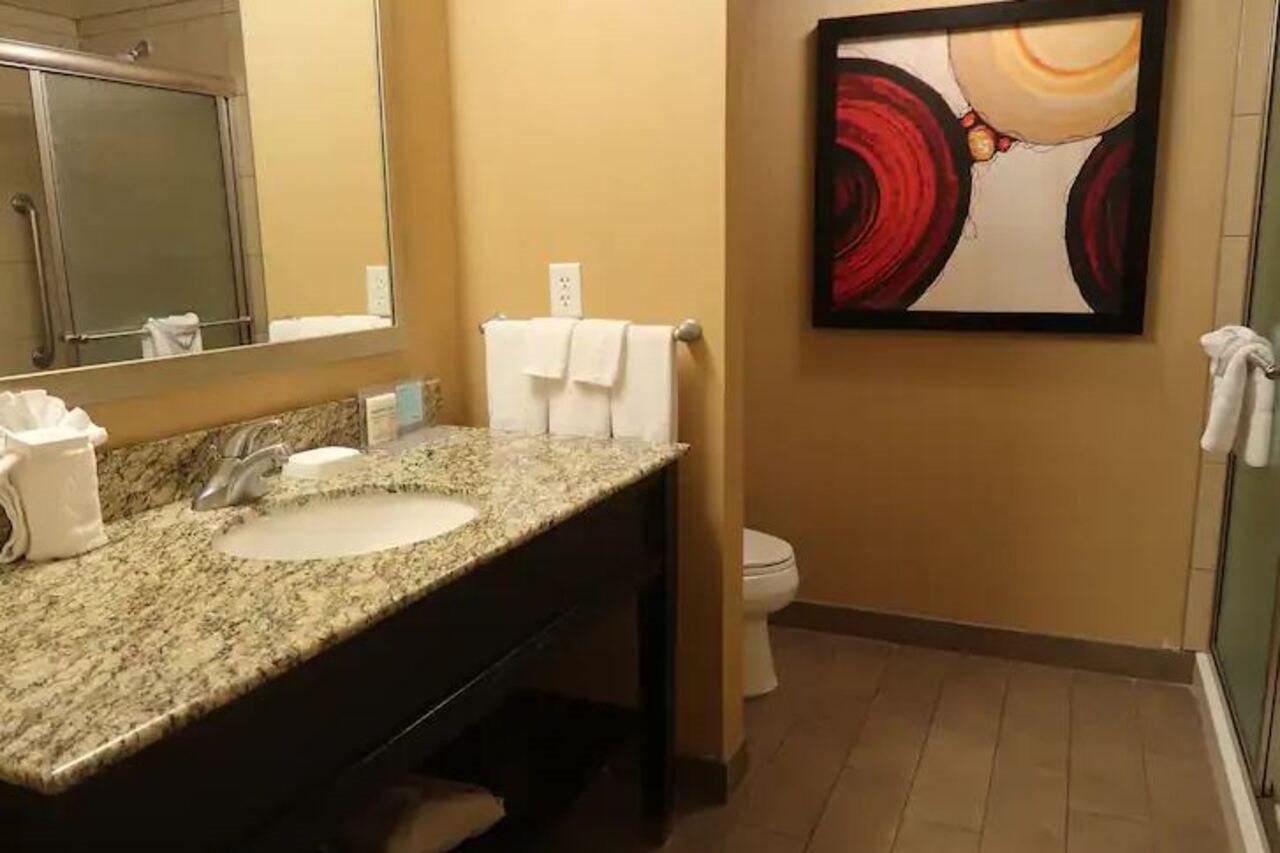 Hampton Inn & Suites סלינס מראה חיצוני תמונה