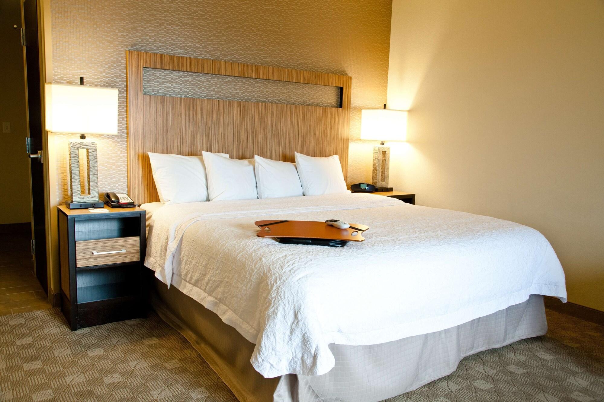 Hampton Inn & Suites סלינס מראה חיצוני תמונה