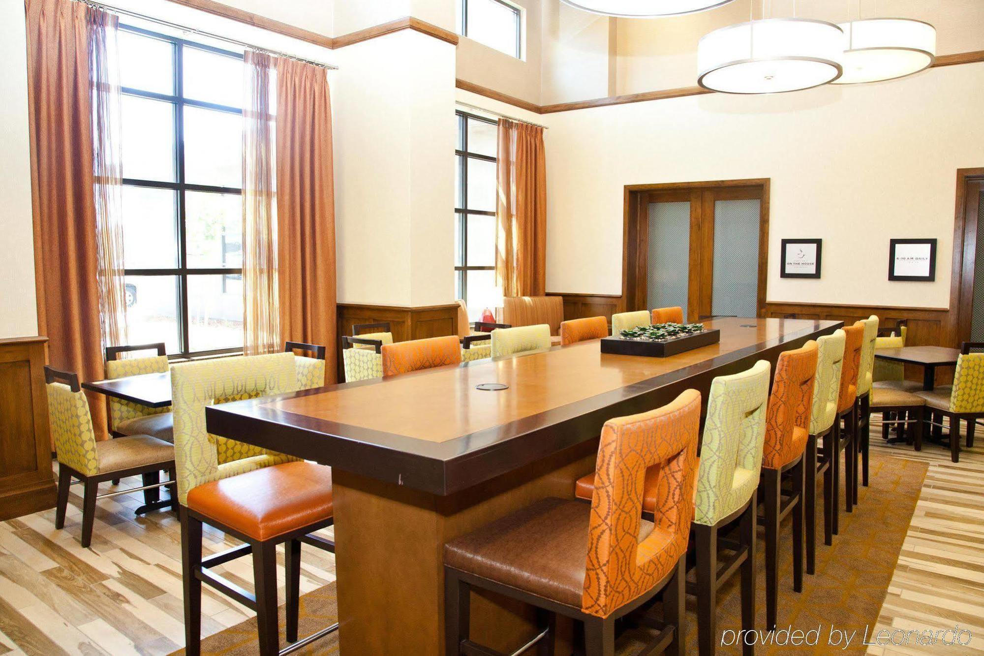 Hampton Inn & Suites סלינס מראה חיצוני תמונה